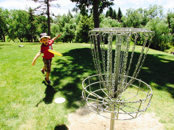 Disk golf in the park